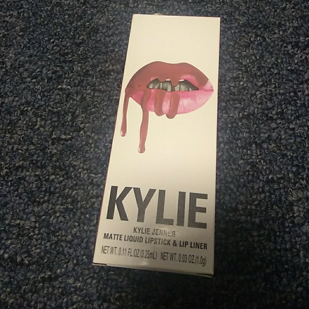 Kylie lip kit Exposed